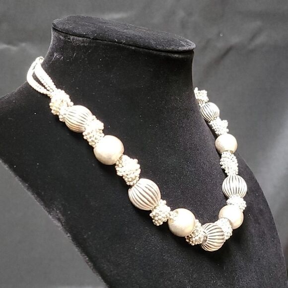 LIZ CLAIBORNE SILVER BEADED NECKLACE NWT - Picture 3 of 7